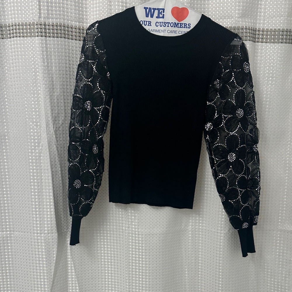 Chic Black Top with Lace Floral Sleeves